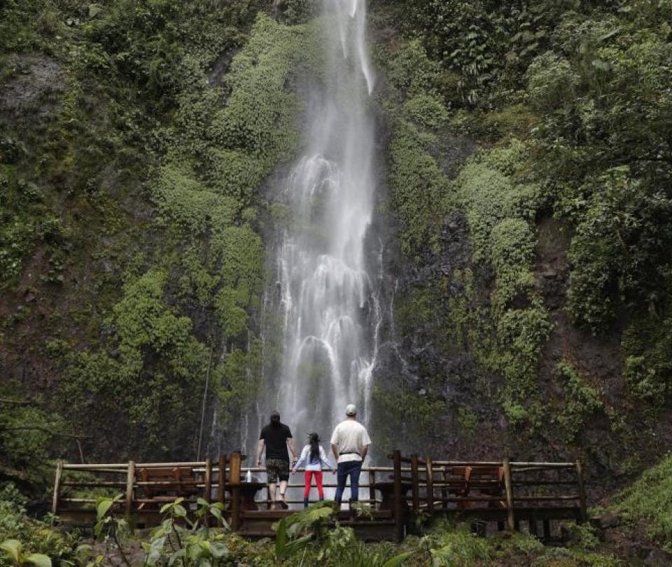 ¿ponerle-freno-al-turismo-o-dinamizarlo-para-crecer?-el-debate-en-el-que-esta-el-mundo