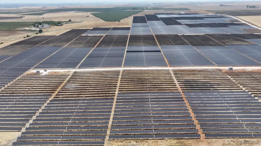 naturgy-acelera-su-crecimiento-en-andalucia-con-una-nueva-planta-fotovoltaica-en-sevilla