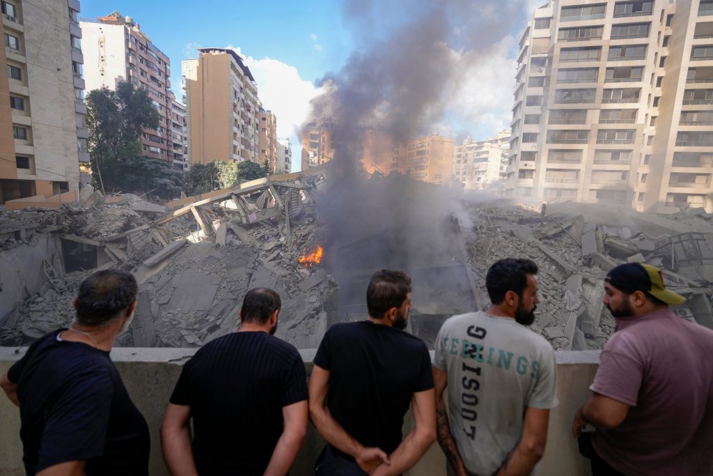 israel-envia-mas-tropas-a-libano-tras-otra-noche-de-bombardeos-en-beirut