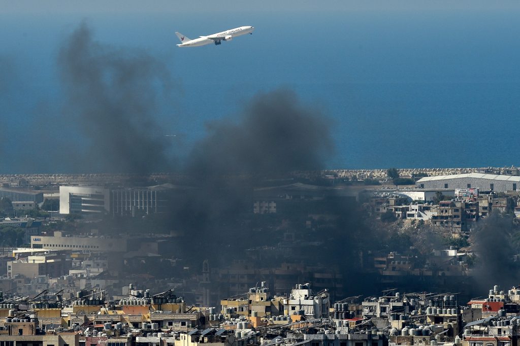 conflicto-en-oriente-proximo,-en-directo-|-israel-prepara-una-respuesta-“seria-y-significativa”-al-ataque-irani-del-martes,-segun-la-prensa-israeli