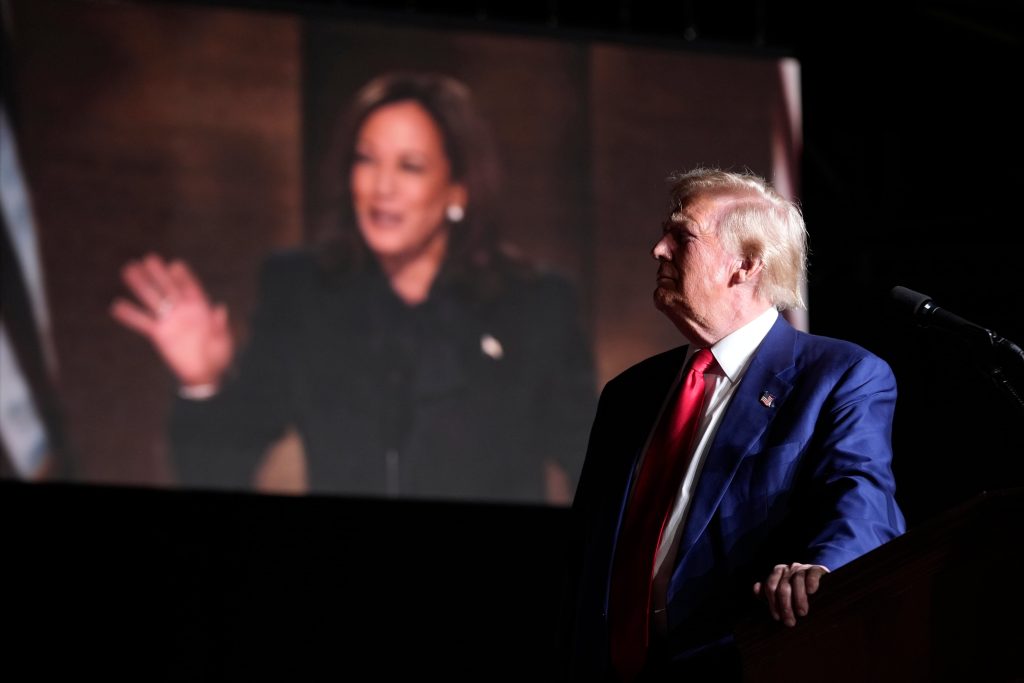 harris-y-trump-llegan-a-la-recta-final-de-la-campana-empatados-en-el-voto-popular