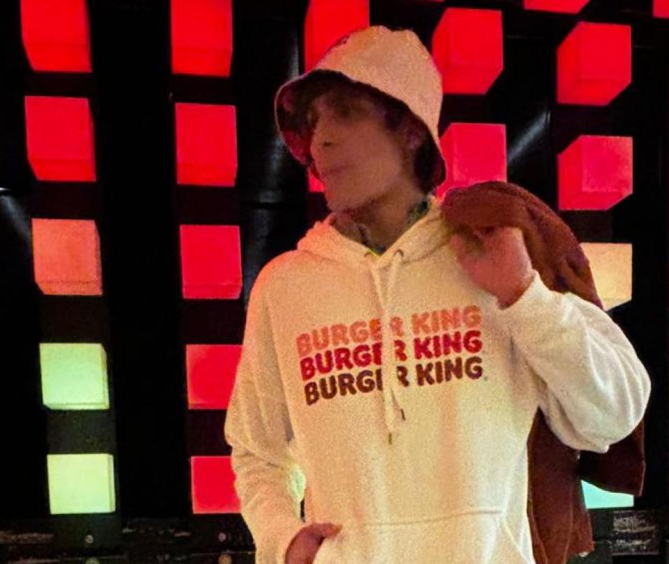 burger-king-y-koaj-lanzan-la-primera-coleccion-de-moda-dedicada-a-las-hamburguesas