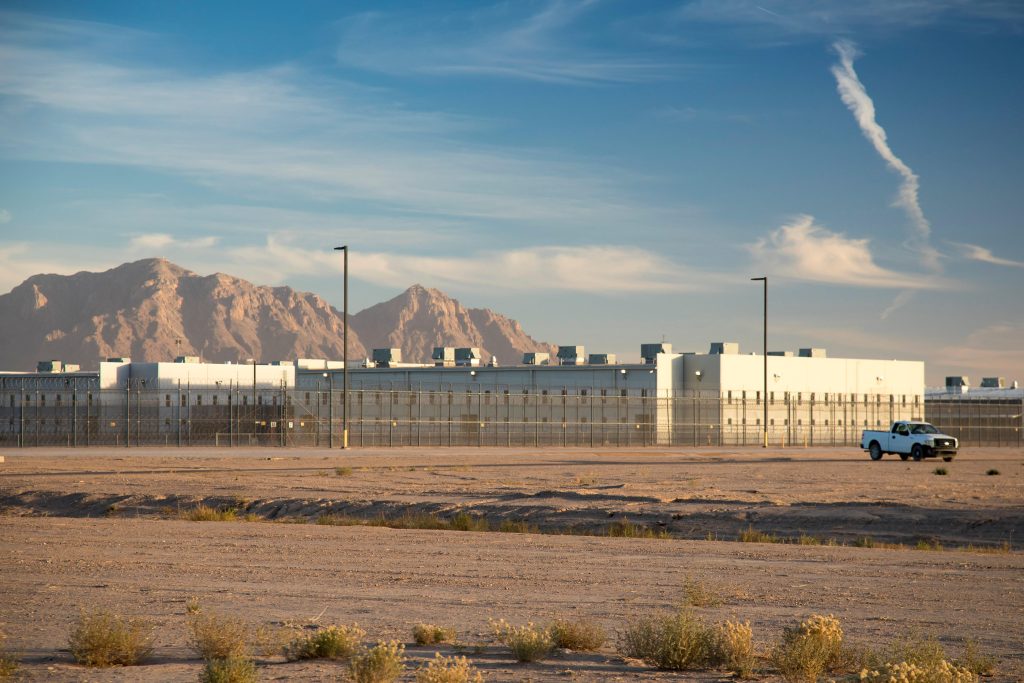 private-prisons-in-us-stand-to-cash-in-from-trump’s-mass-deportation-plan