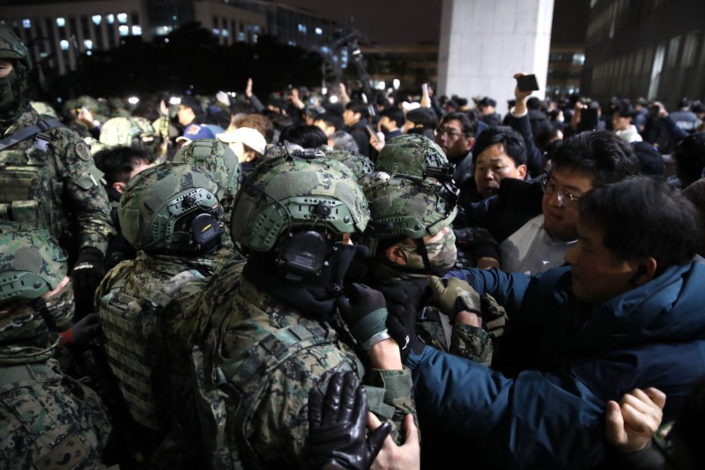 el-presidente-de-corea-del-sur-anuncia-que-levantara-la-ley-marcial-tras-el-rechazo-del-parlamento