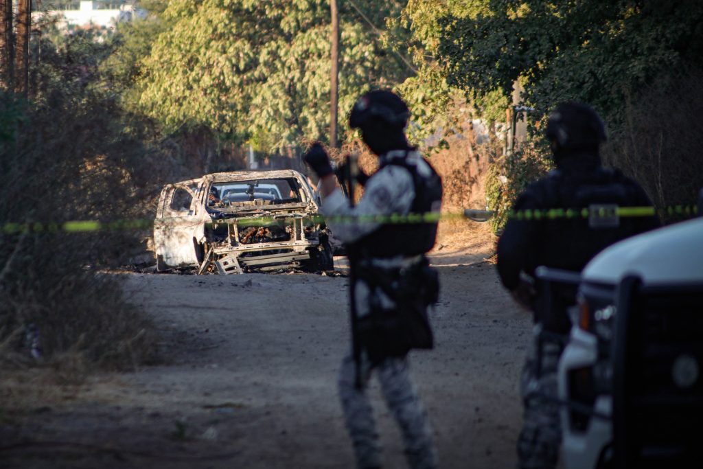 culiacan-vive-otra-noche-de-panico-tras-una-fuerte-explosion-y-enfrentamientos-en-plena-guerra-entre-el-mayo-y-los-chapitos