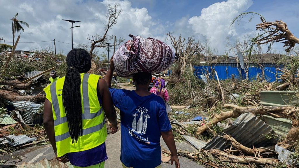 francia-teme-“cientos-de-muertos”-tras-el-paso-del-ciclon-‘chido’-en-el-archipielago-de-mayotte