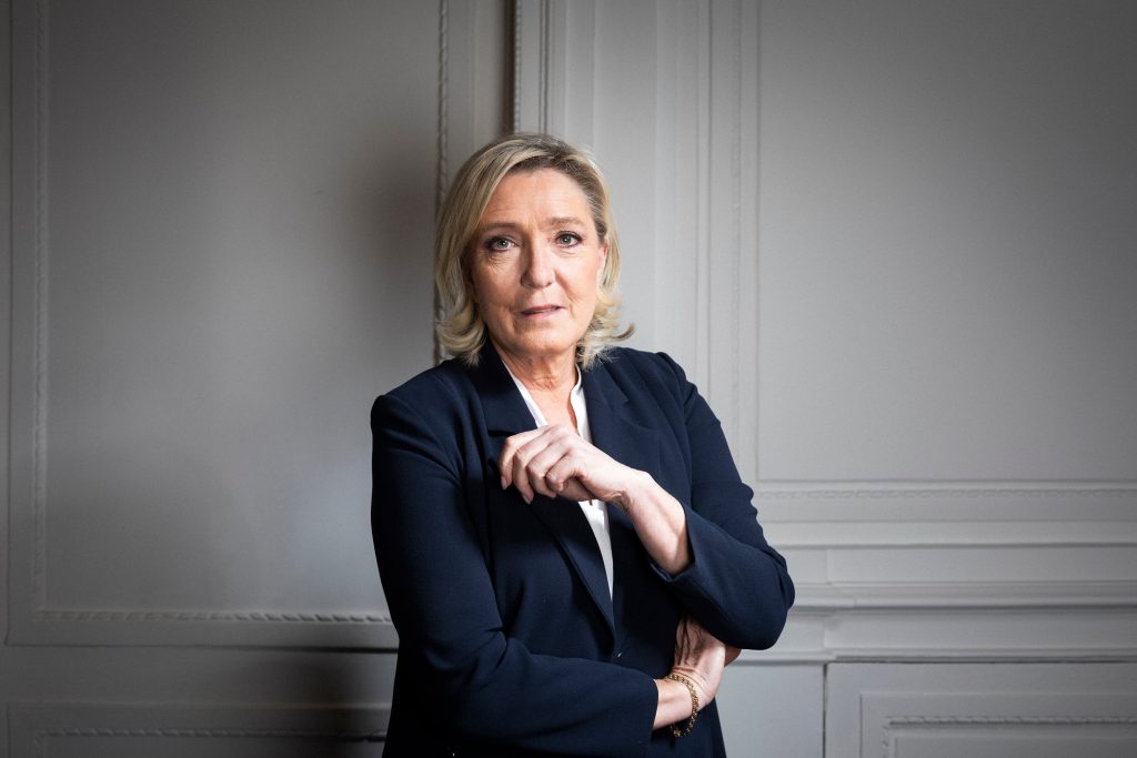 marine-le-pen:-“soy-profundamente-euroesceptica;-el-funcionamiento-de-la-ue-es-antidemocratico-y-antinacional”