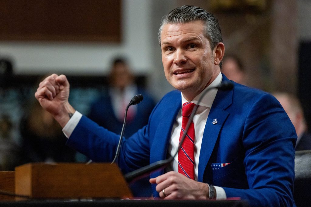 el-candidato-a-secretario-de-defensa-de-trump,-pete-hegseth,-se-enzarza-con-los-democratas-en-su-audiencia-de-confirmacion